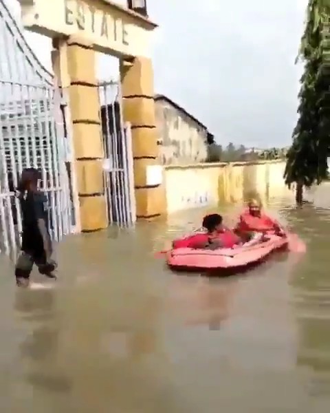 People are using Boat At Flooded Adesanya Estate, Lekki, Lagos